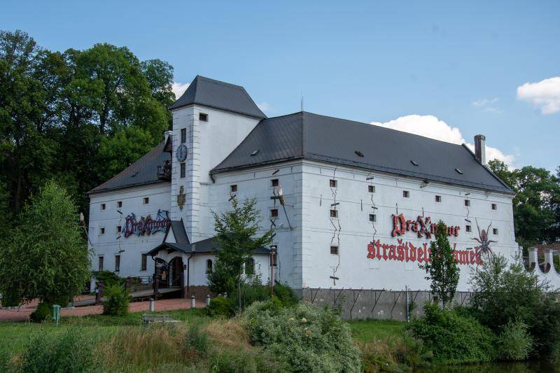 Stra&scaron;ideln&yacute; z&aacute;mek Draxmoor